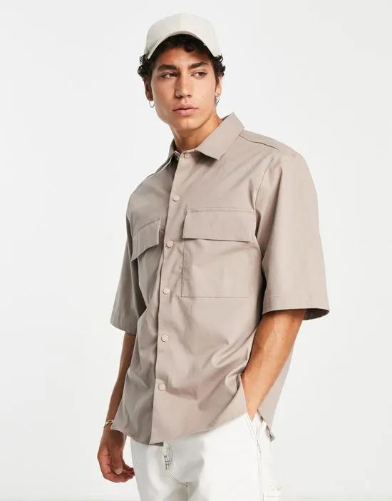 double pocket oversize shirt in beige