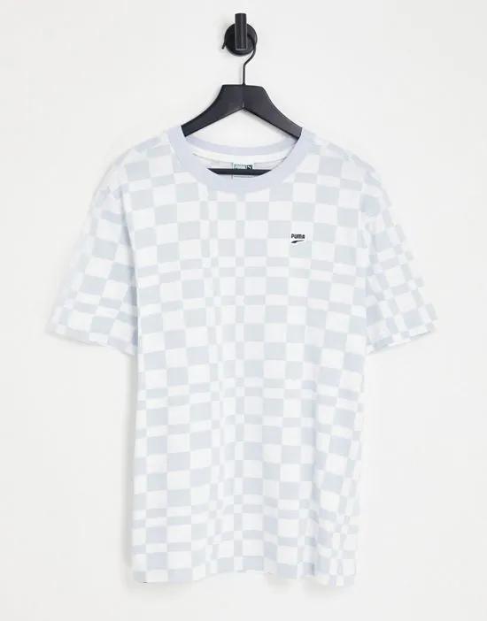 Downtown checkerboard t-shirt in pale blue and white