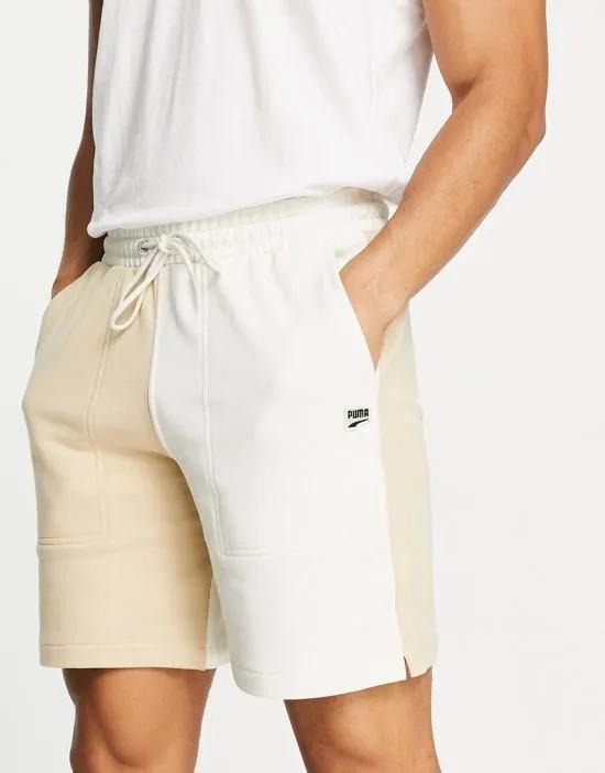 Downtown color block logo shorts in beige