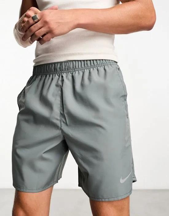 Dri-FIT Challenger 7UL shorts in gray