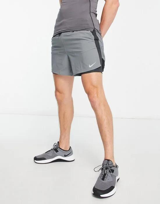 Dri-FIT Stride Hybrid shorts in gray