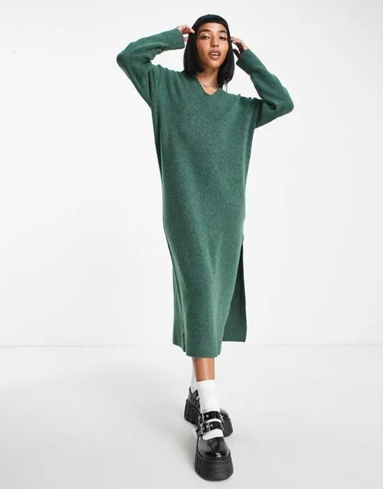 Ellen midi sweater dress with v neck detail in forest green