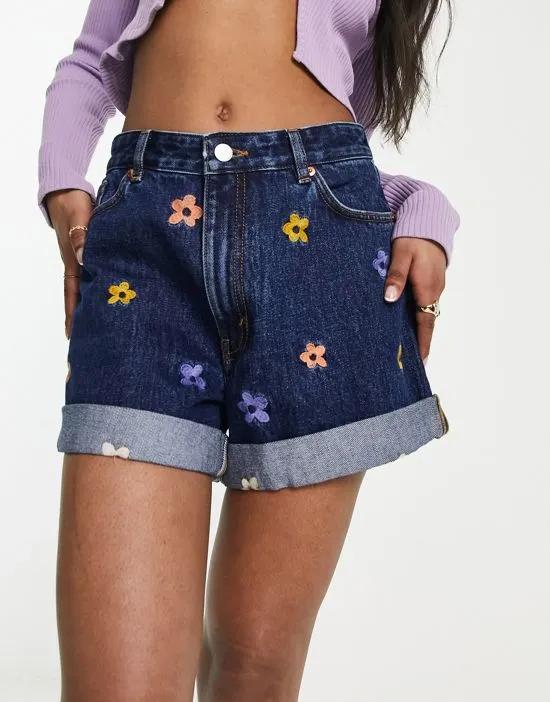 embroidered denim turn-up shorts in blue floral