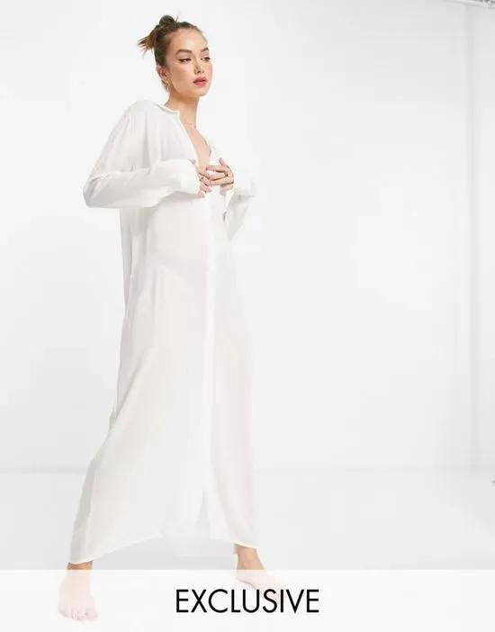 Esmee Exclusive maxi beach shirt summer dress in white