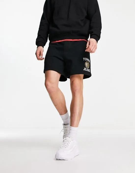 essential logo jersey shorts in black