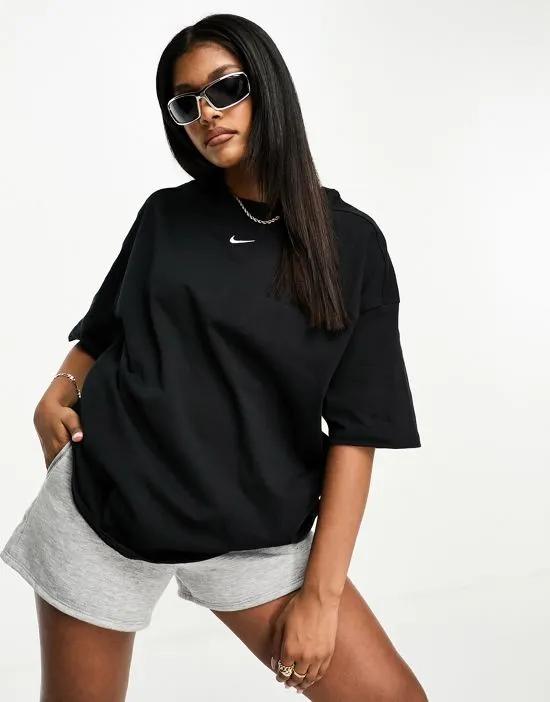 Essential oversized t-shirt in black
