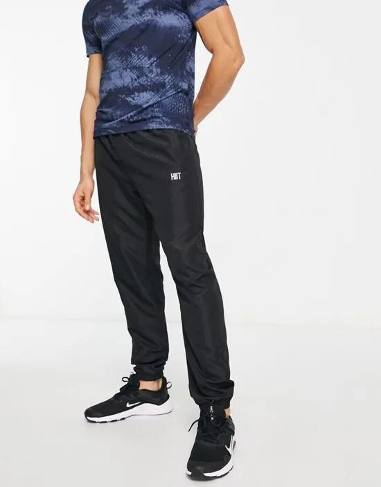 essential woven pants in black
