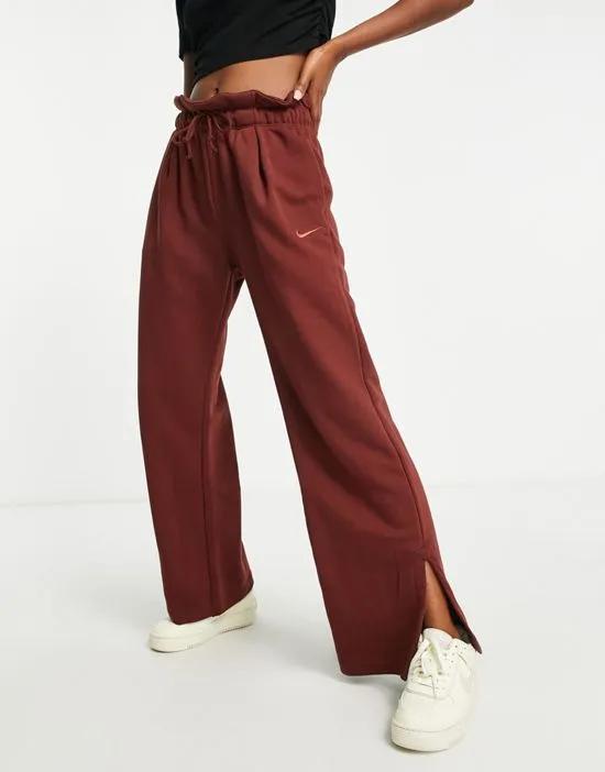 Everyday Modern sweatpants in burgundy red - RED