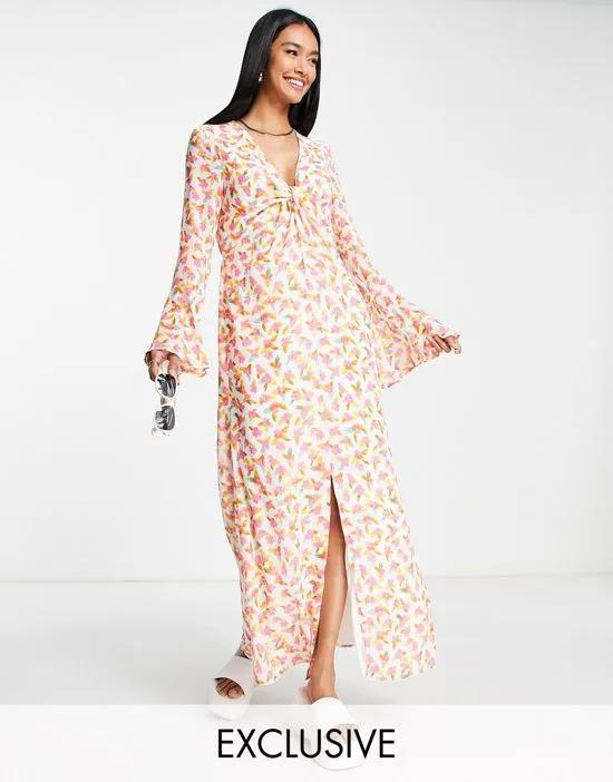 Exclusive maxi dress with fluted sleeves in floral print