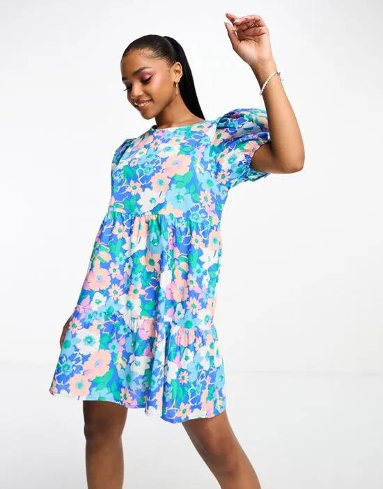 exclusive puff sleeve mini smock dress in print blue & pink floral
