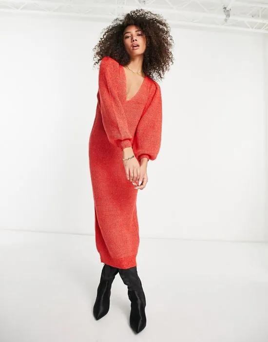 Exclusive v-neck knitted midi dress in red