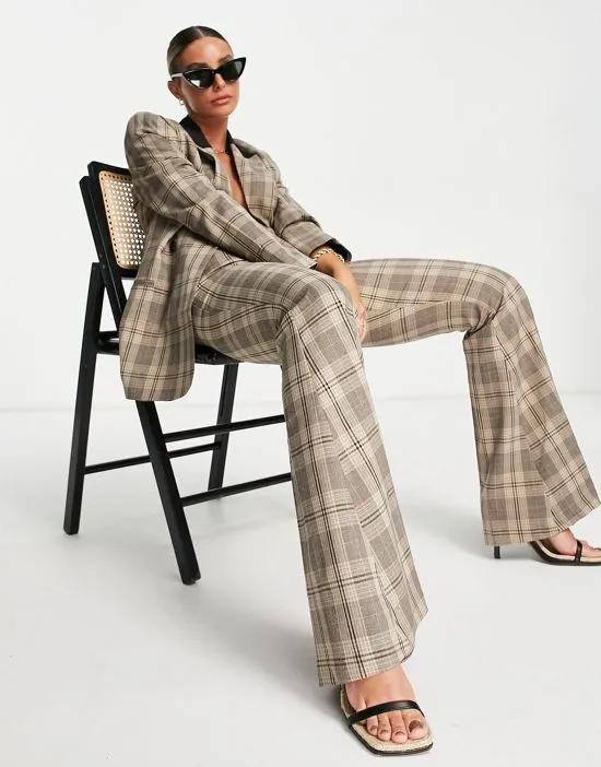 extreme flare suit pants in brown check