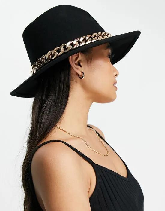 felt fedora hat with chain band and size adjuster in black