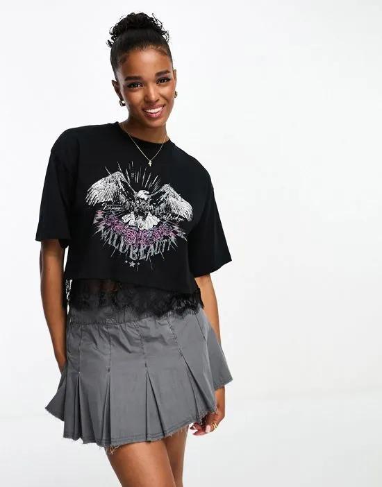 festival eagle graphic cropped T-shirt with lace hem in black