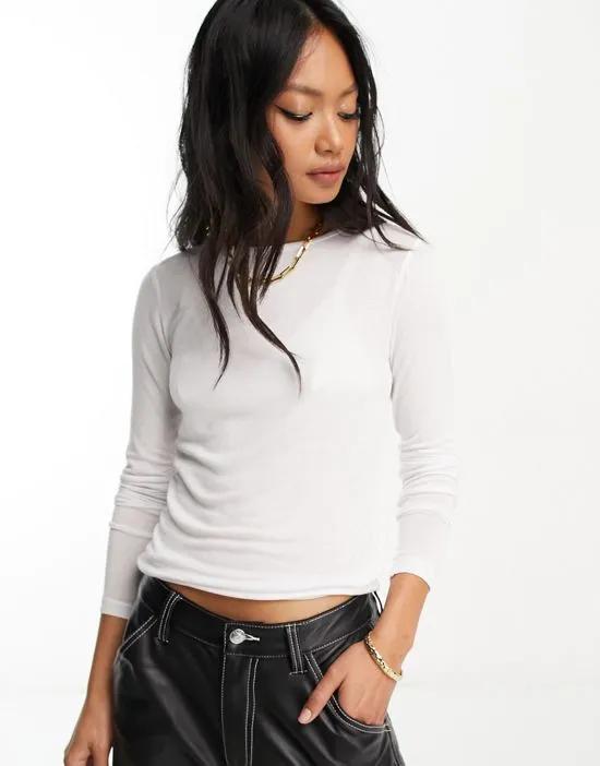 fine knit long sleeve crew neck in white