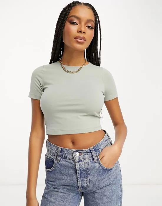 fitted crop t-shirt in khaki