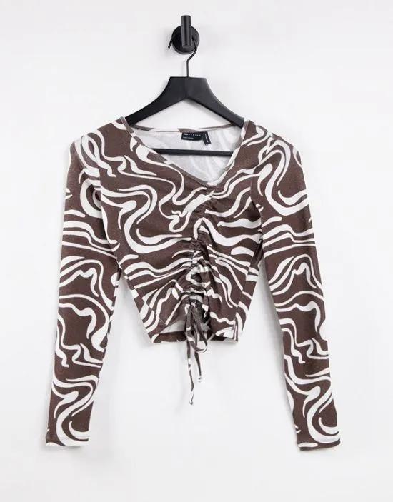 fitted top with ruching in marble print in brown