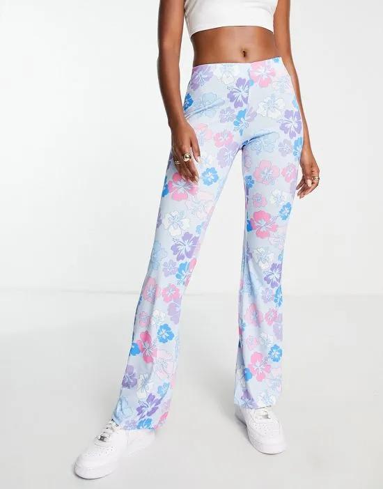 flare pants in floral print