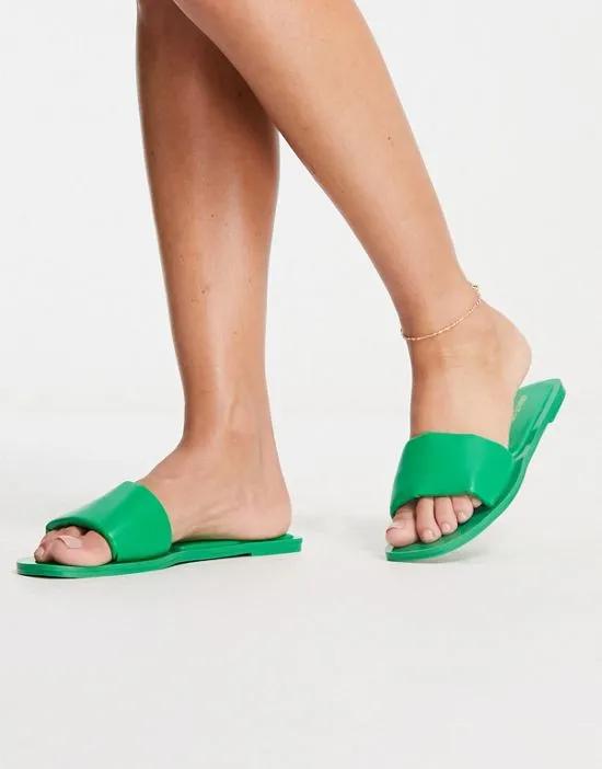 flat sandal in green