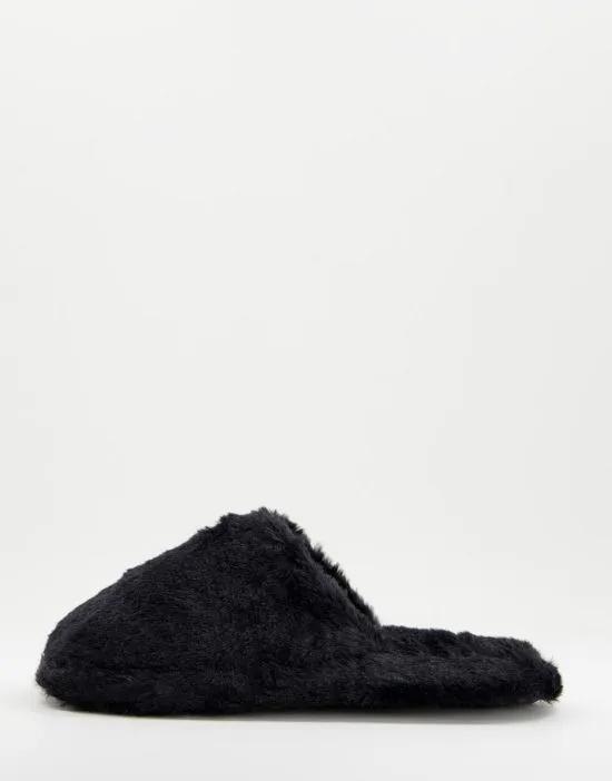 fluffy mule slipper in black