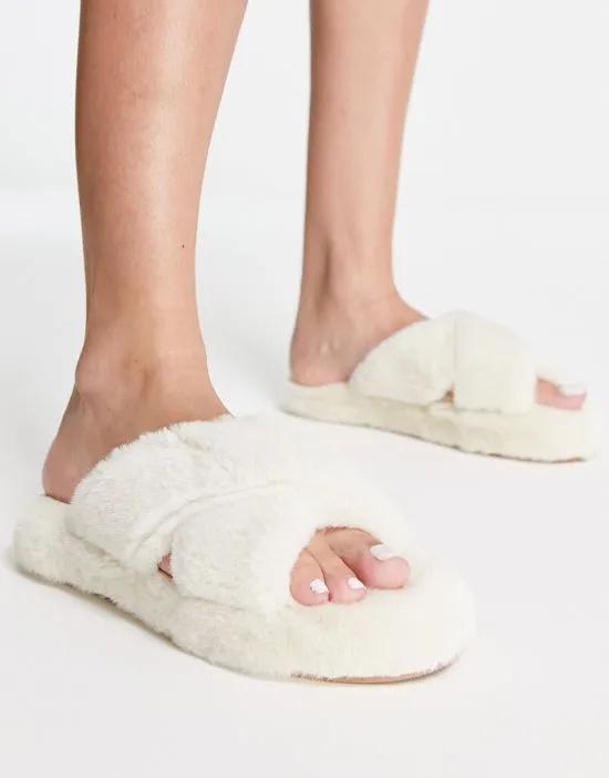 fluffy slippers in cream
