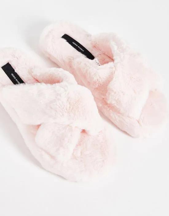fluffy slippers in pink