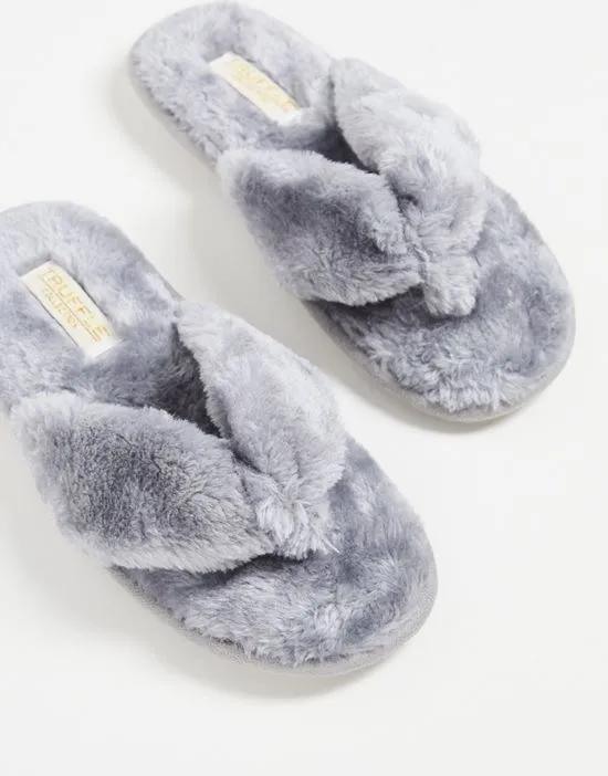 fluffy toe post slippers in cream