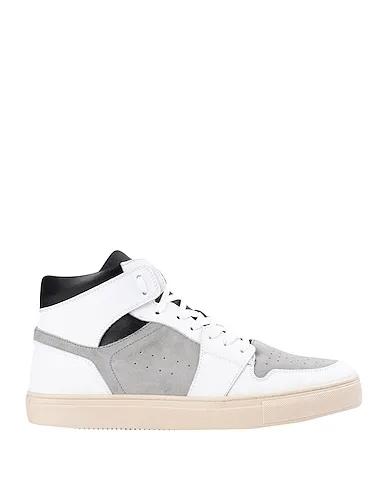 Grey Sneakers B26