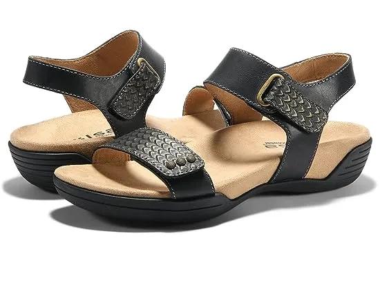 Halsa Footwear Dominica