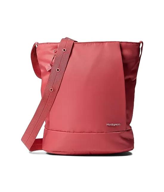 Helia - Sustainably Made Bucket Bag
