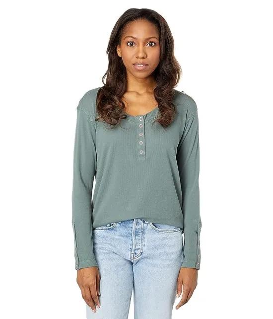 Heritage Waffle Long Sleeve Scoop Neck Henley with Snaps