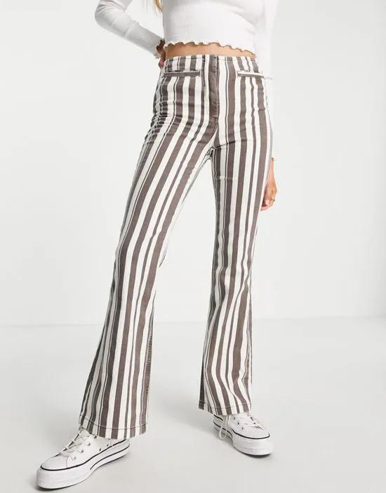 high waist stripe print flared pants with front pockets in Chocolate
