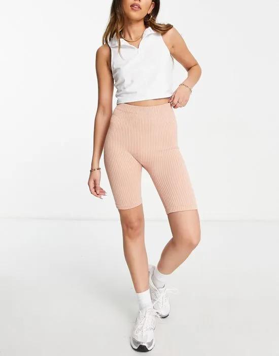 high waisted active shorts in pink