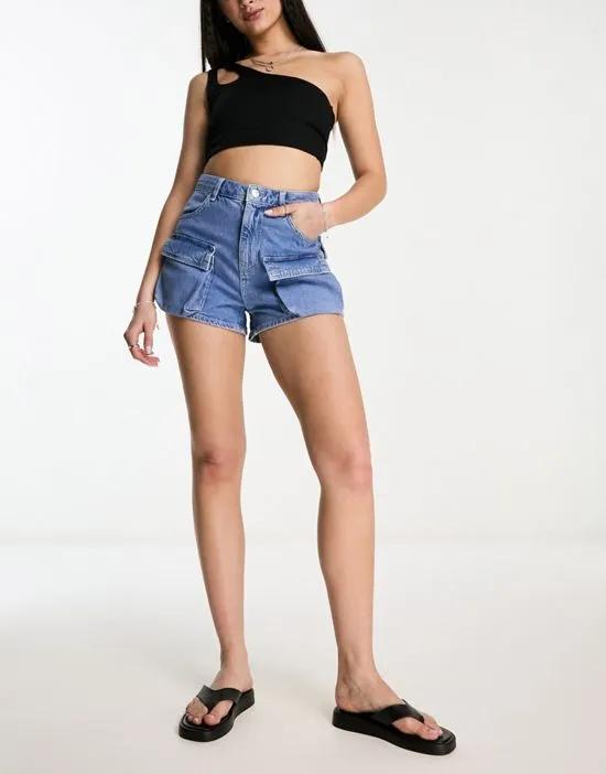 high waisted denim cargo shorts in mid blue