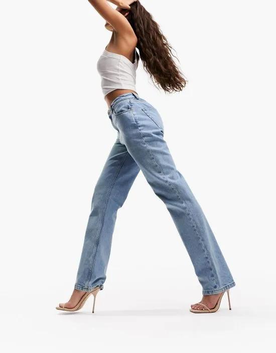 Hourglass 90s straight jeans in light blue