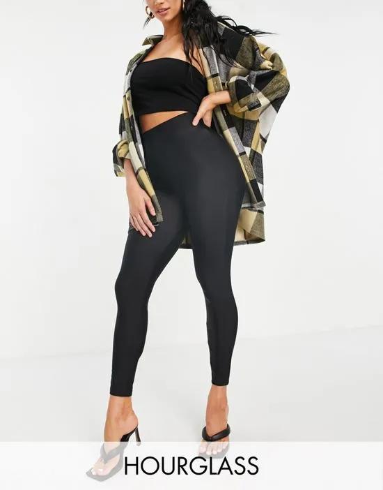Hourglass legging with high waist in matte sheen in black