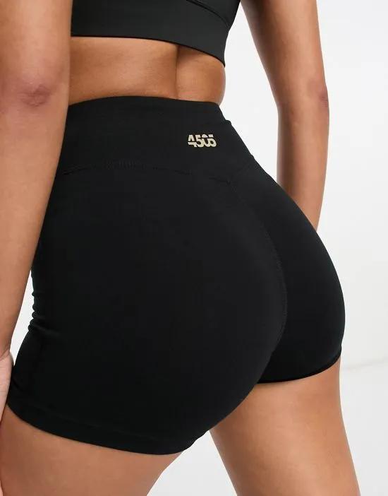 icon booty short in cotton touch