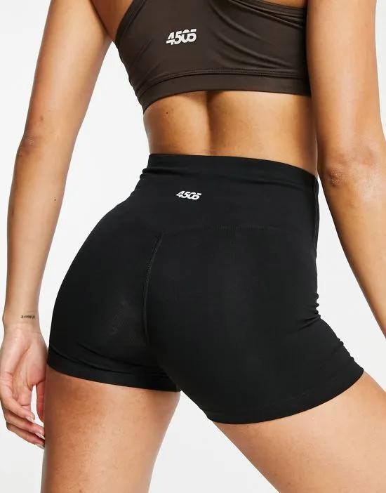 icon booty short in cotton touch
