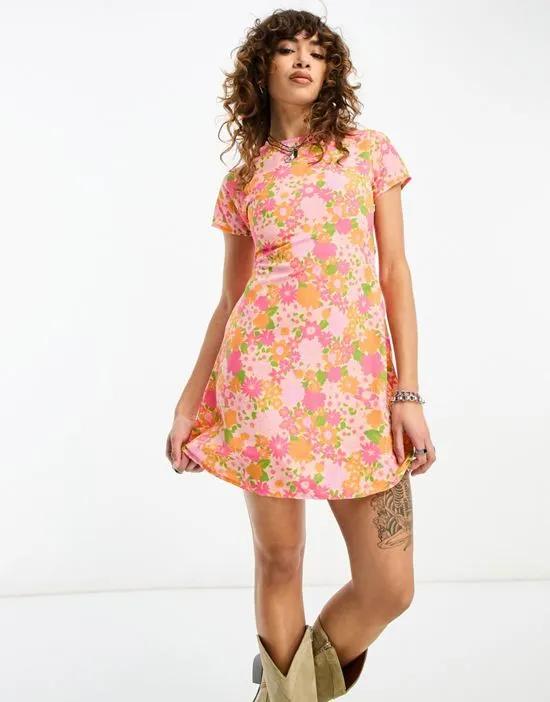 Inspired tea dress in 70s floral