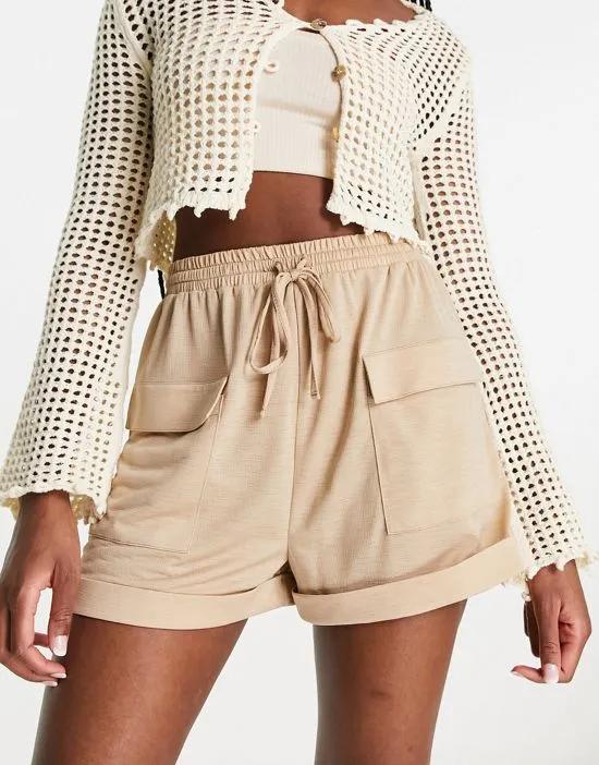 jersey cheesecloth pocket front shorts in stone