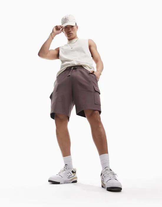 jersey shorts with cargo pockets in washed brown