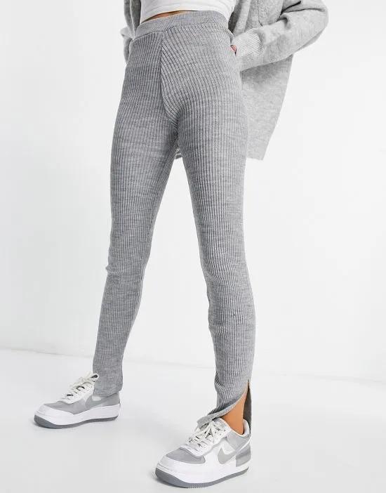 knitted leggings in gray