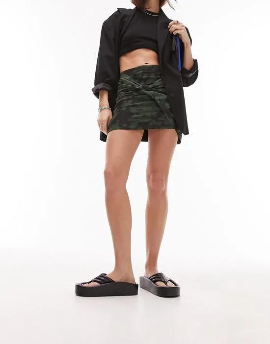 knotted blurred print mini skirt in khaki