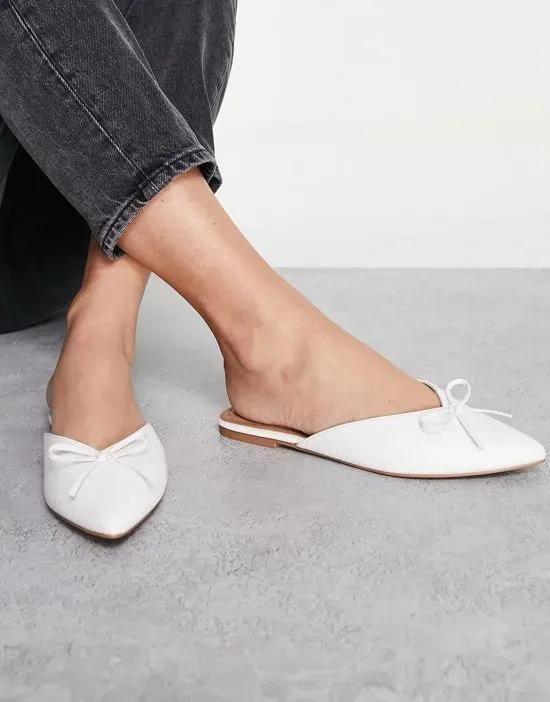 Lewi pointed flat mules in white lizard