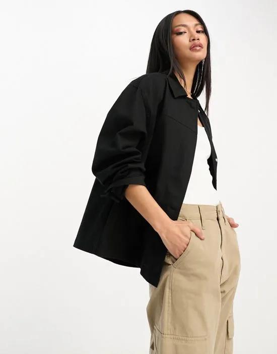 lightweight cotton pocket shacket in black