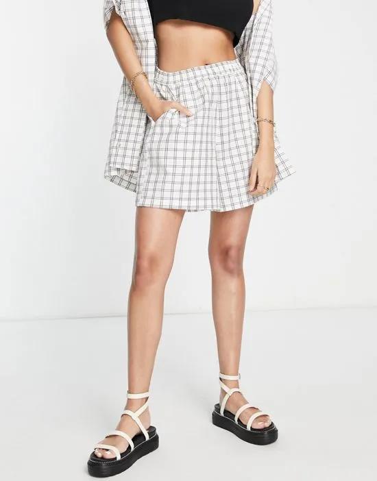 long line pull on short in white plaid - part of a set
