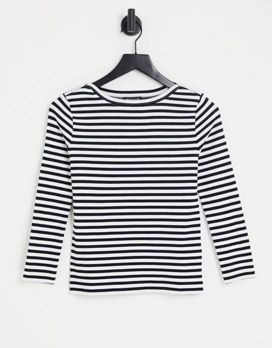 long sleeve boat neck t-shirt in black and white stripe