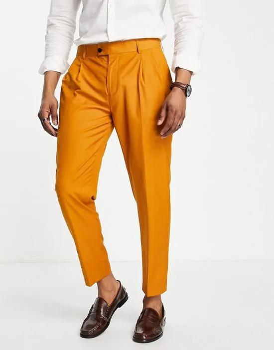loose carrot fit suit pants