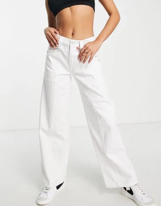 low rise wide leg jeans in white