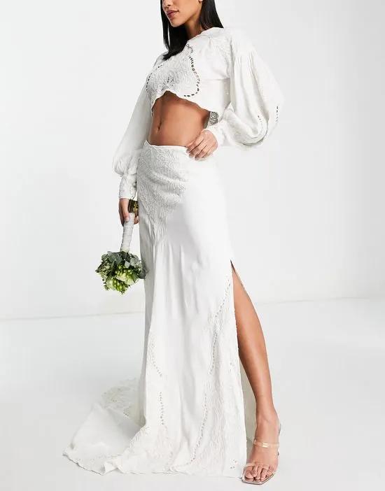 maxi skirt with cutwork embroidery and split in ivory